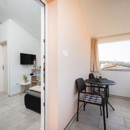 Charming Apartments Rose 1&2 With Pool Poreč Zewnętrze zdjęcie