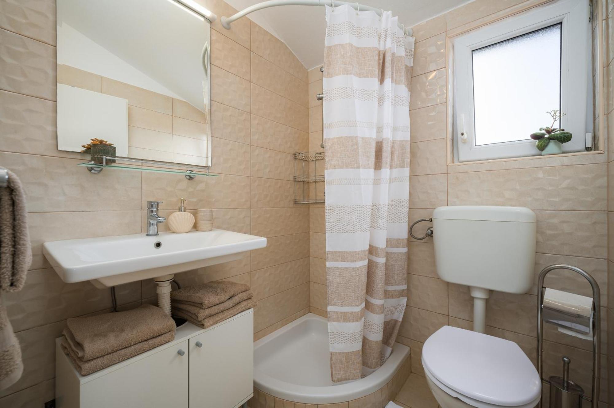 Charming Apartments Rose 1&2 With Pool Poreč Zewnętrze zdjęcie