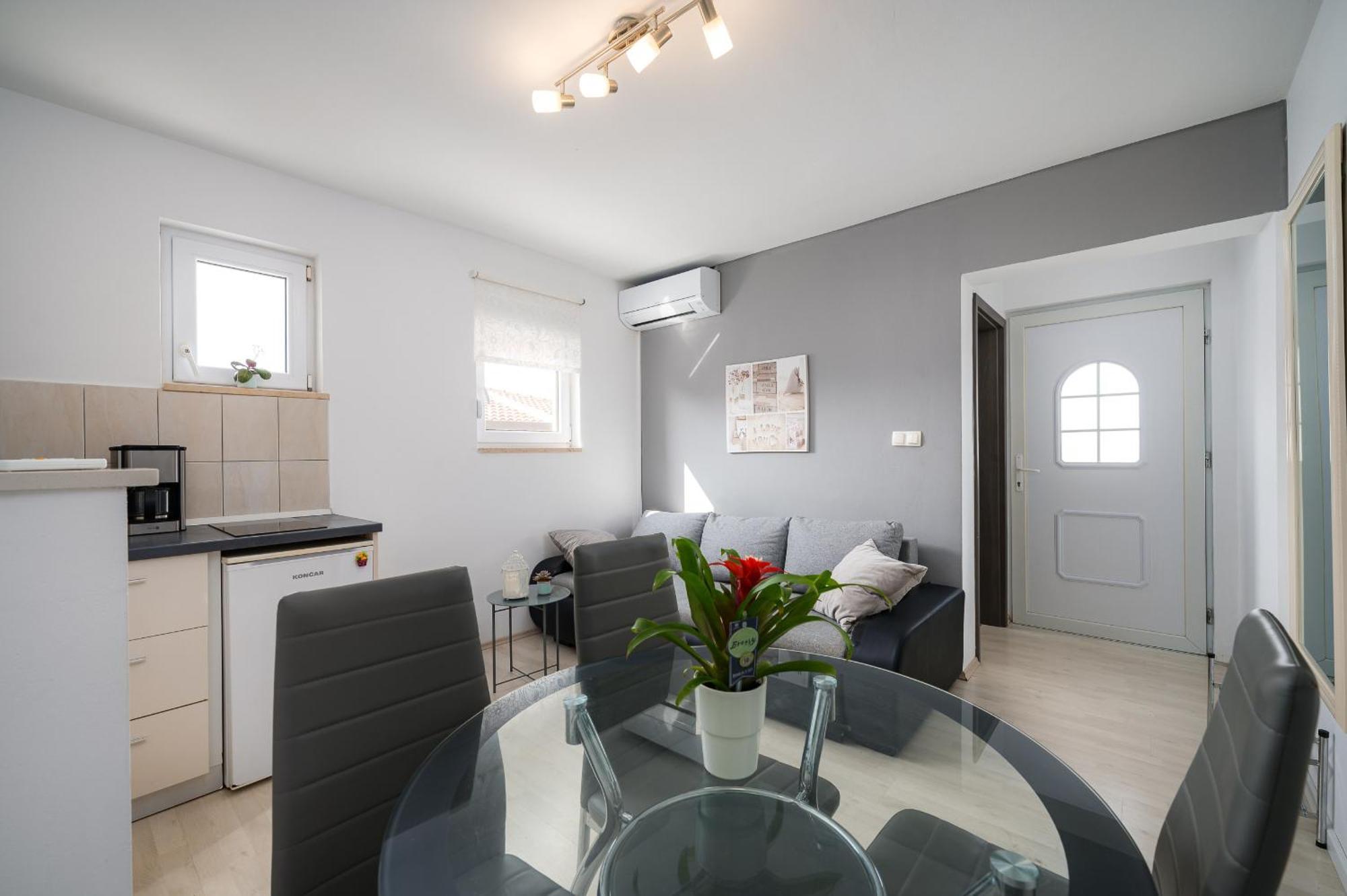 Charming Apartments Rose 1&2 With Pool Poreč Zewnętrze zdjęcie