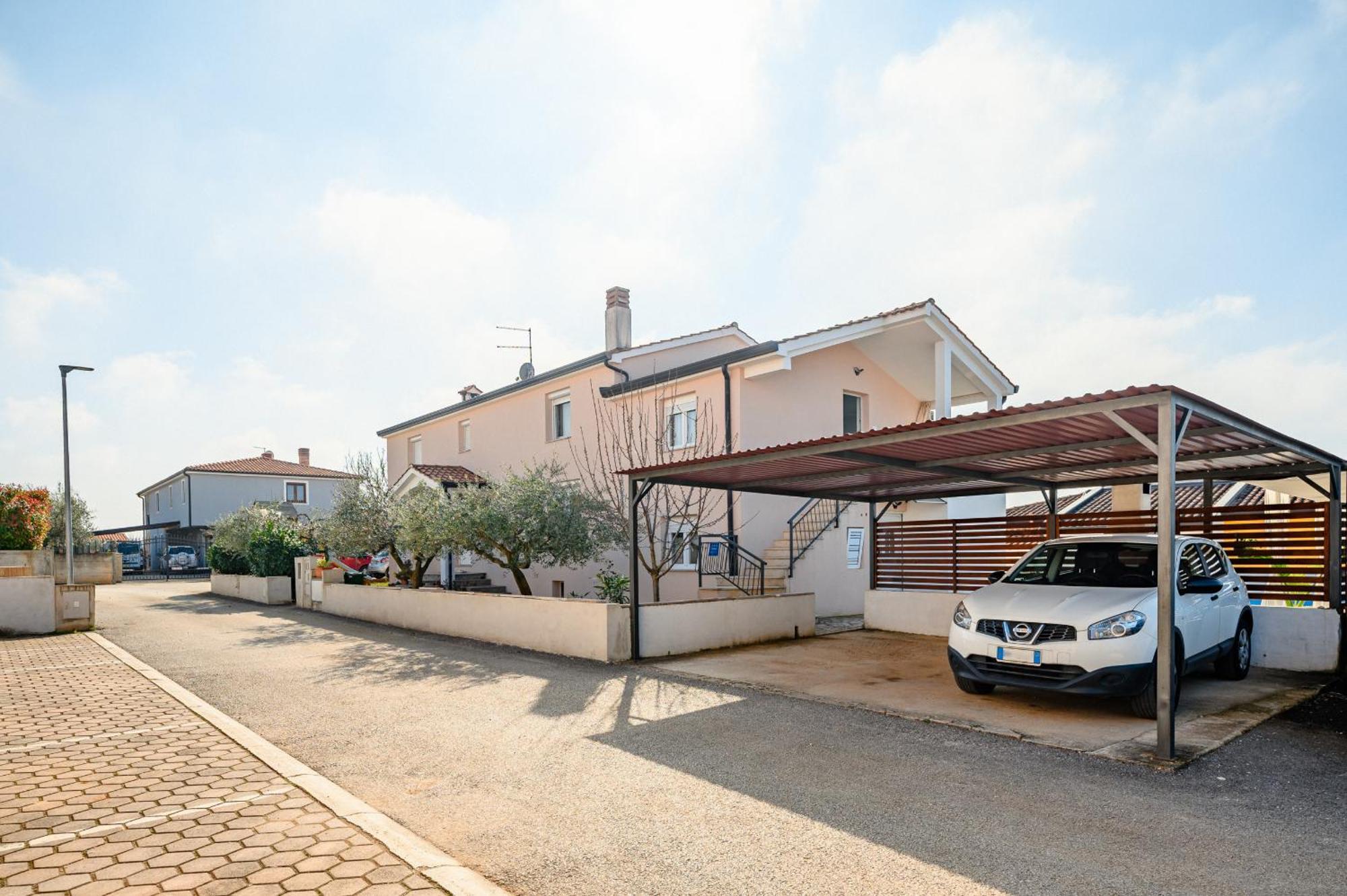 Charming Apartments Rose 1&2 With Pool Poreč Zewnętrze zdjęcie